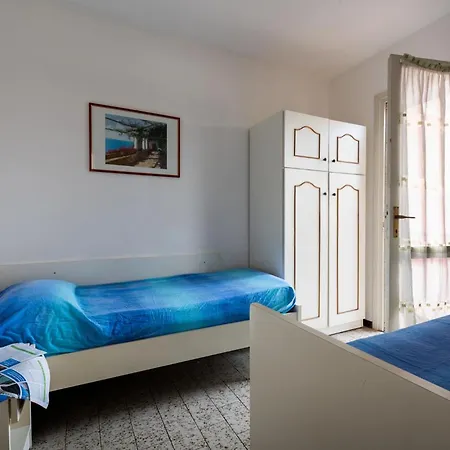 Private Garden And 3 Shared Pools In 4 Appartamento
