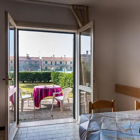Appartamento Private Garden And 3 Shared Pools In 4
