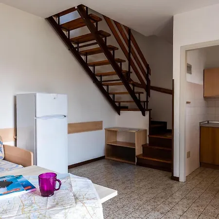 Private Garden And 3 Shared Pools In 4 Appartamento *