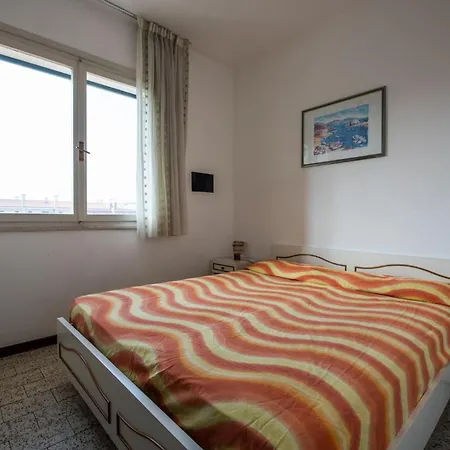 Private Garden And 3 Shared Pools In 4